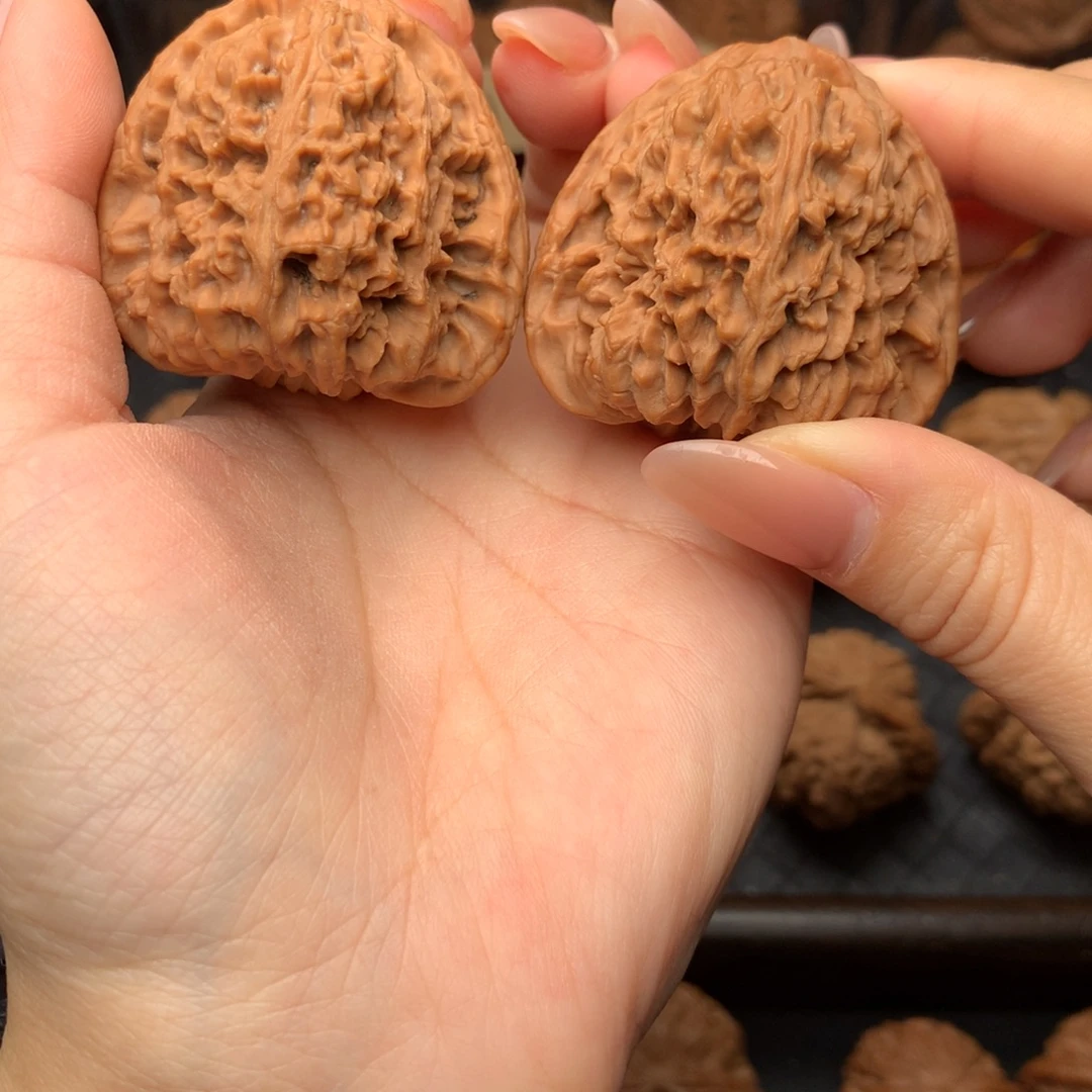 文玩核桃吊坠三角疆