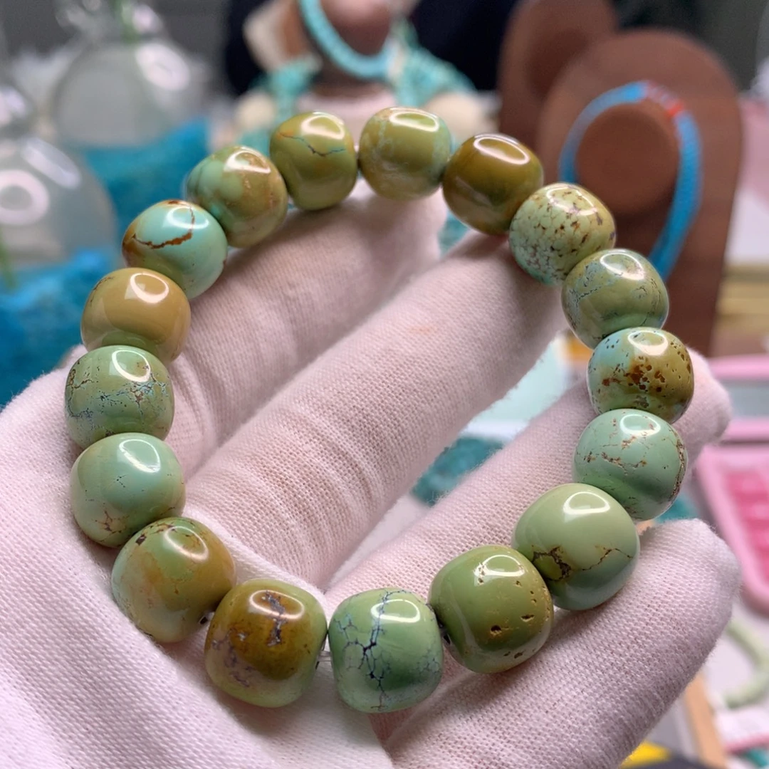 绿松石未镶嵌饰品