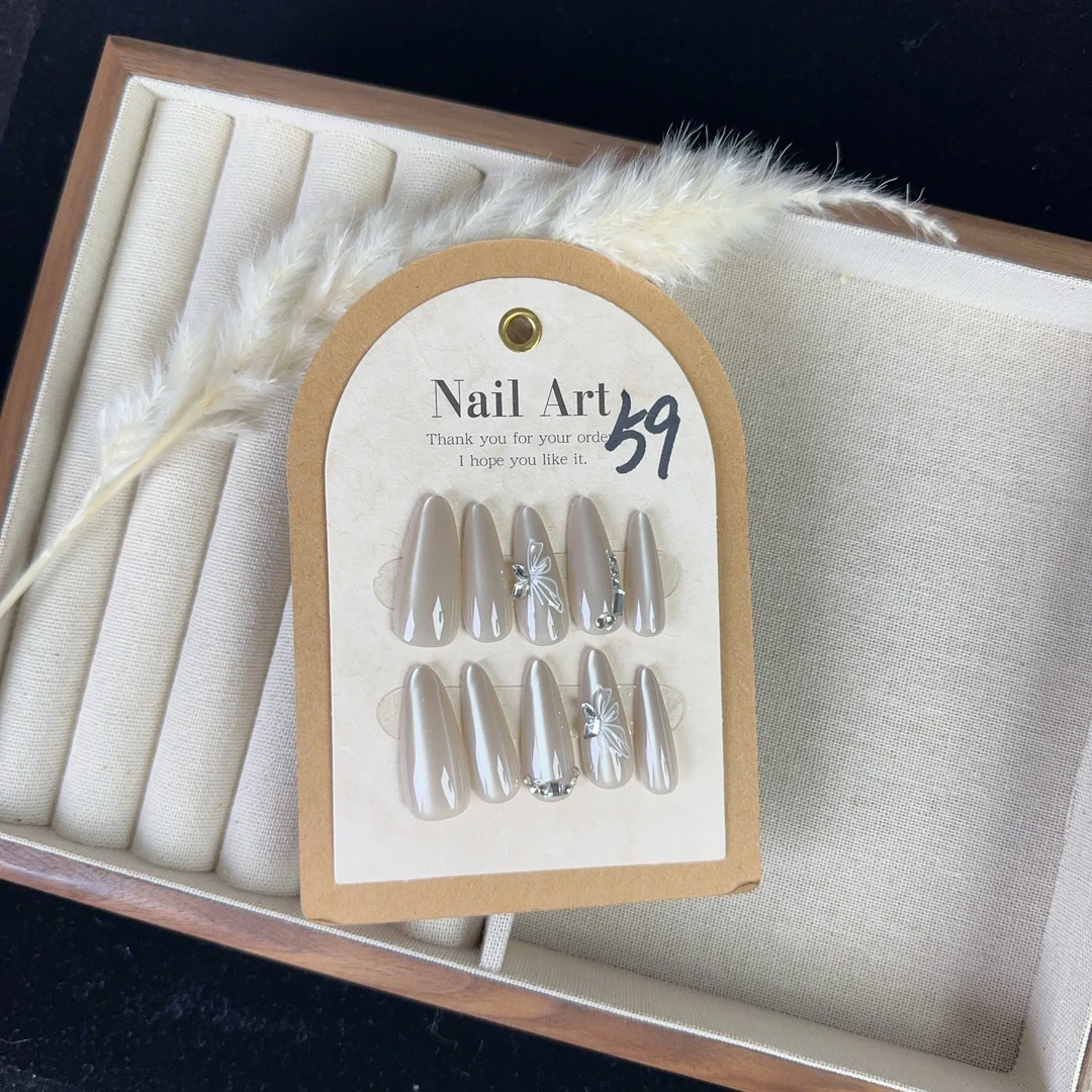 爆款奢华高颜值穿戴甲2025火爆款秋冬高级感显白时尚轻奢美甲 59