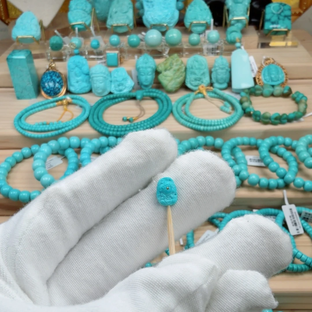 绿松石未镶嵌珠宝奇石