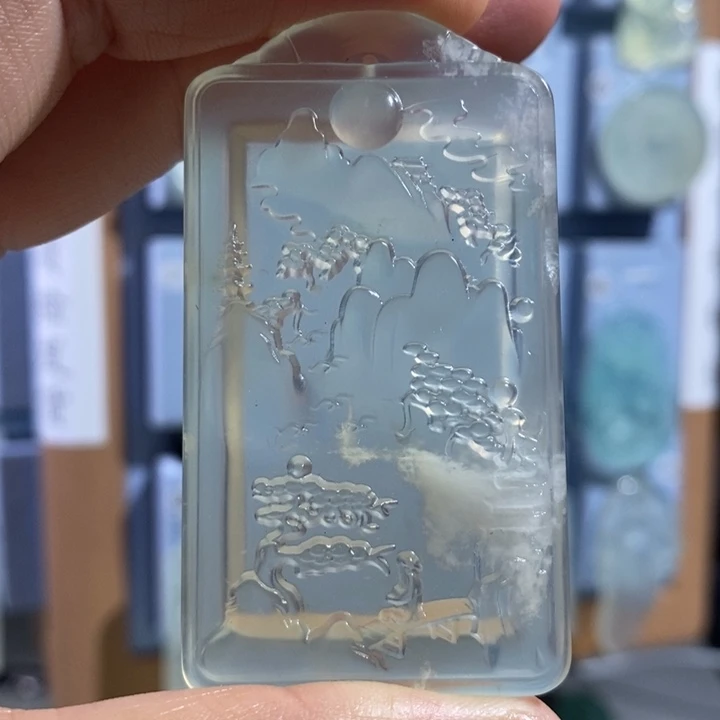 岫玉未镶嵌颈饰吊坠