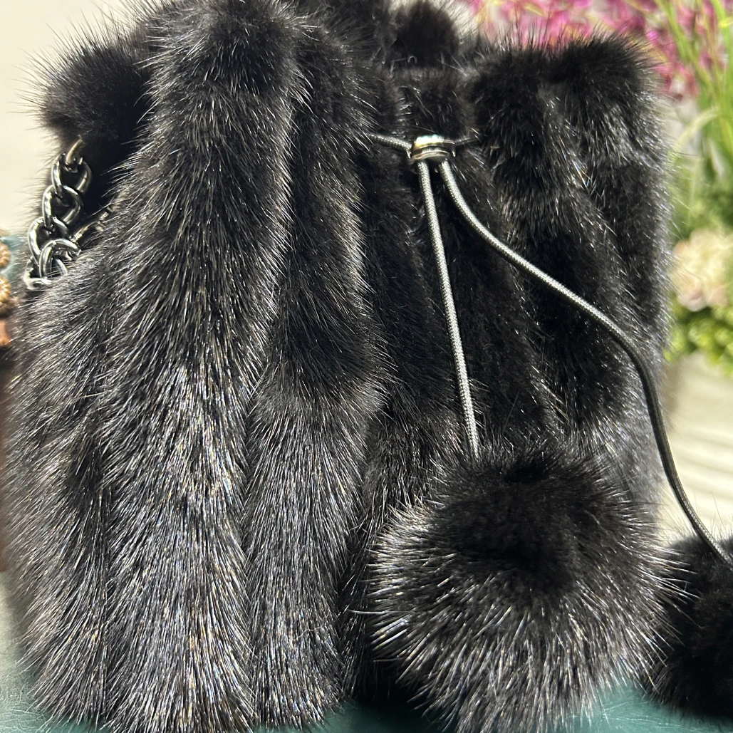 2025新款时尚水貂手提包加厚潮流气质休闲百搭冬季秋冬毛皮草黑色