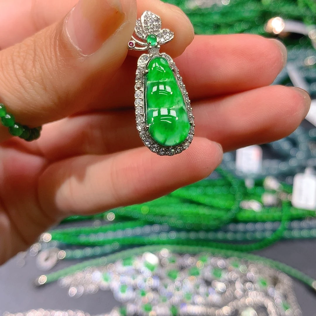 翡翠手串未镶嵌天然翡翠