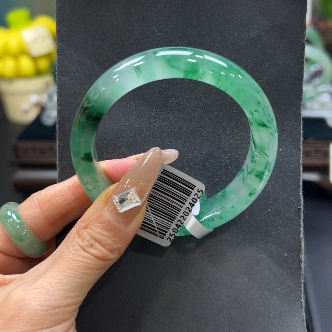 石英质玉（非洲翠）未镶嵌手镯56-57