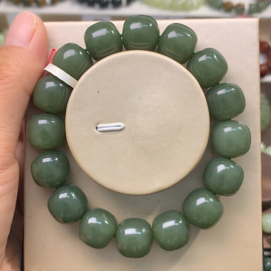 和田玉未镶嵌手串