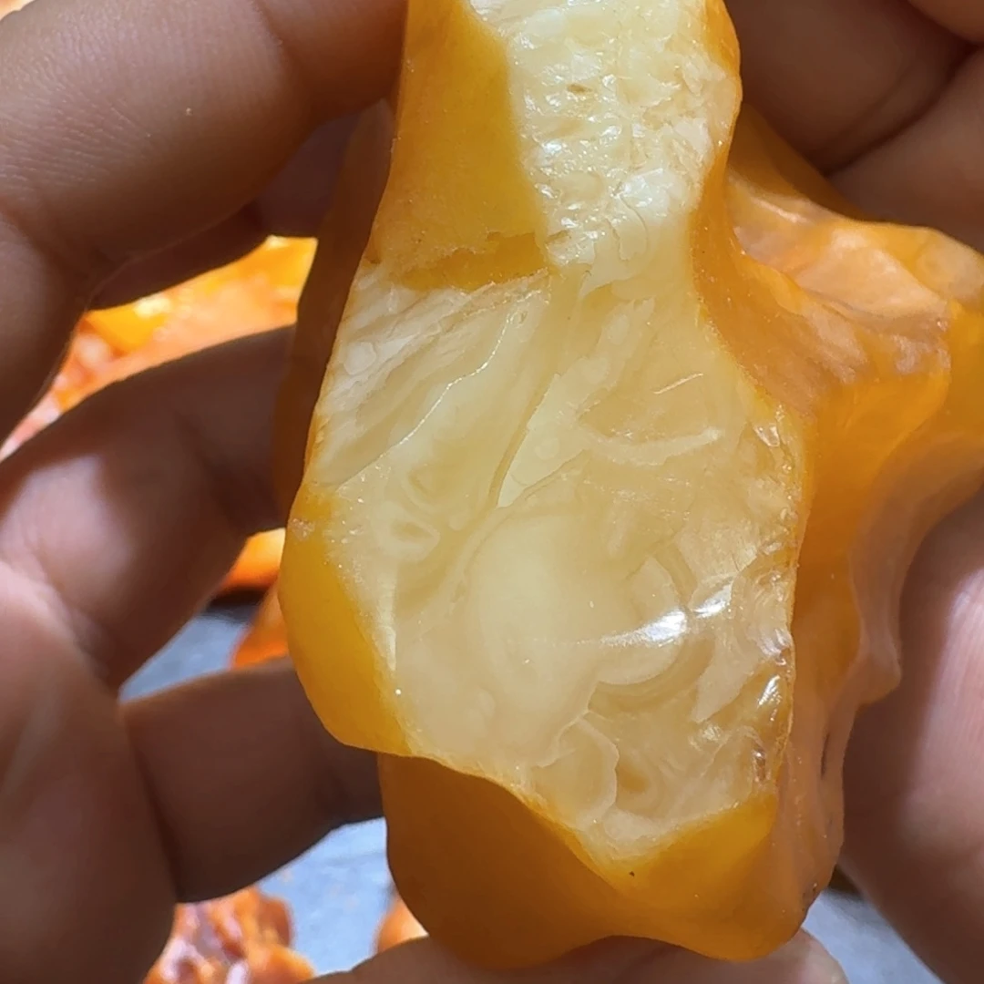 定制琥珀未镶嵌秋**i专拍