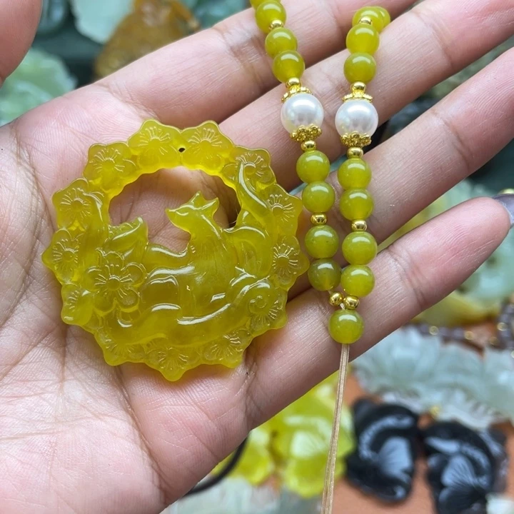 蛇纹石玉未镶嵌吊坠
