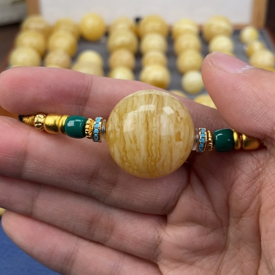 琥珀未镶嵌裸石千层24.5