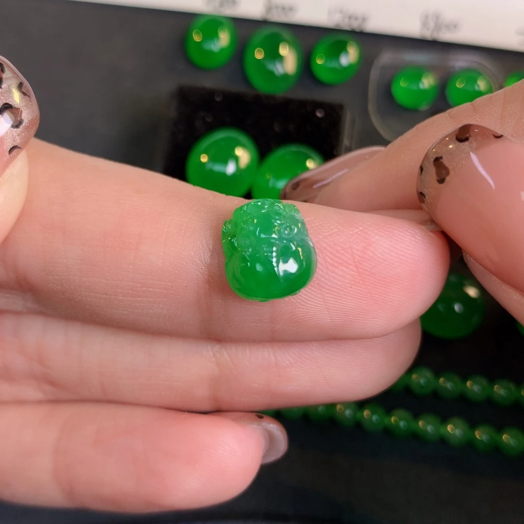 翡翠裸石翡翠9.42-8.48-4.52