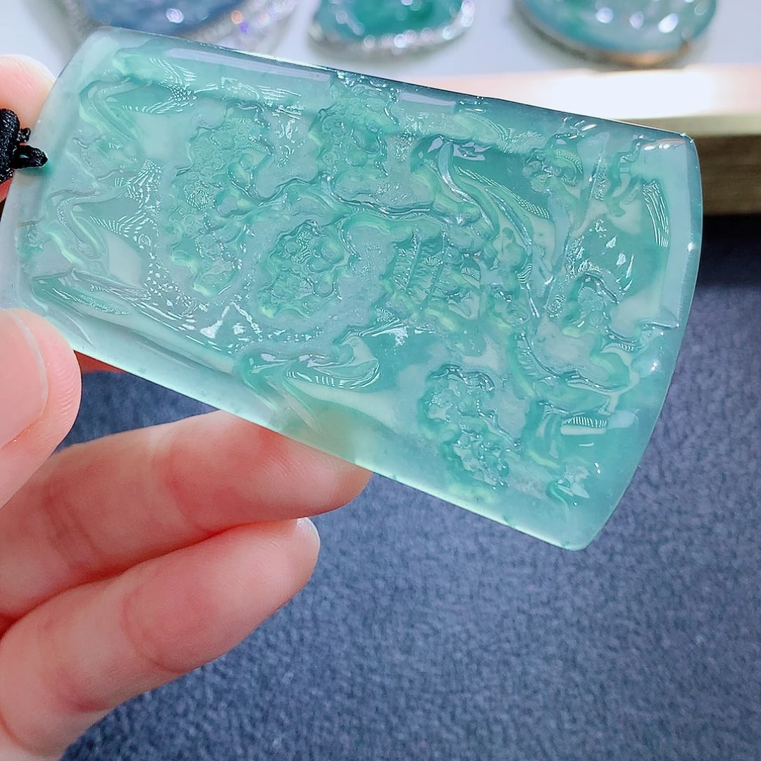 翡翠未镶嵌颈饰翡翠