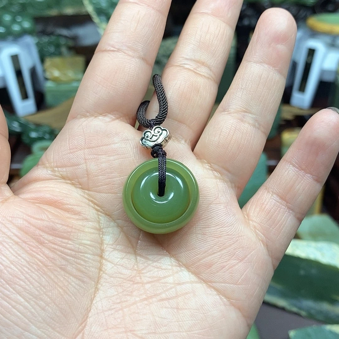 岫岩老玉（透闪石质玉）未镶嵌颈饰