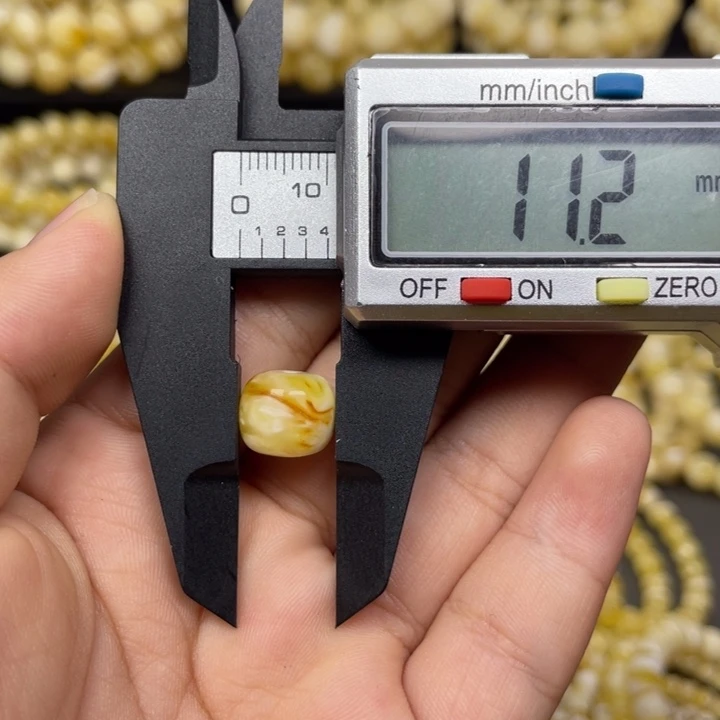 蜜蜡未镶嵌珠宝奇石11.2m