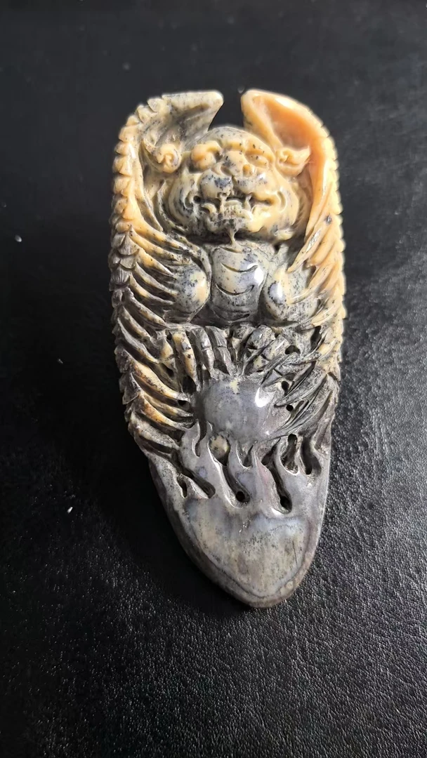 猛犸约107克雕刻件ZS28