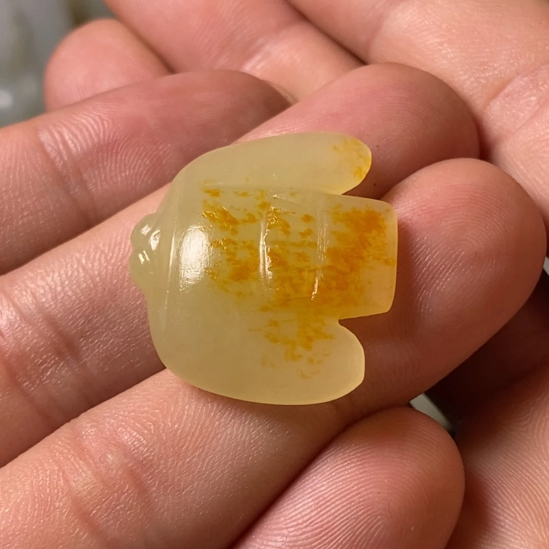 颈饰未镶嵌和田玉谷**成