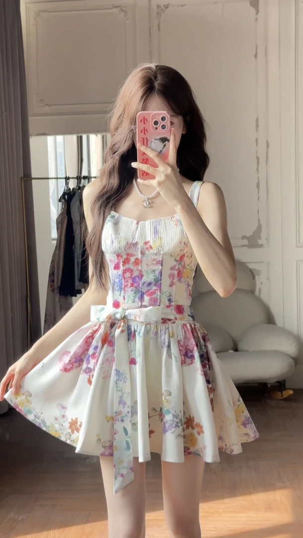 小小仟折枝若若手工压褶鱼骨碎花裙中古立裁U领甜美吊带裙夏季