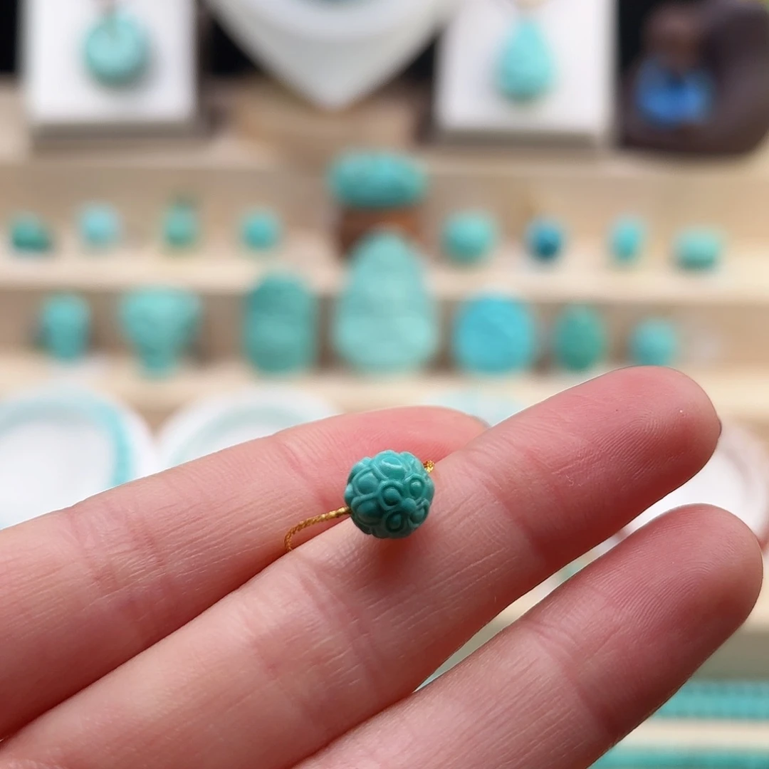 绿松石配饰未镶嵌