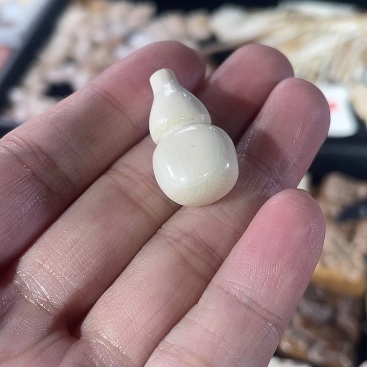 泥塑不打孔联系客服