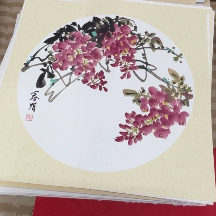 国画花鸟的翅膀和翅膀都是白色的