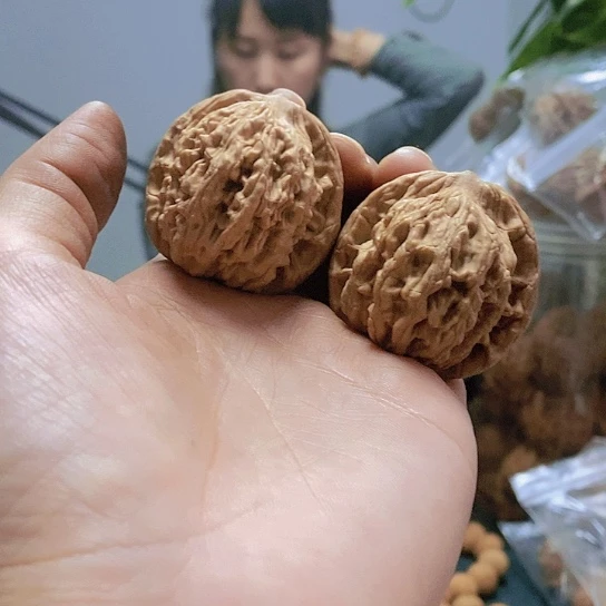 【闪购商品】把件文玩核桃梧*41.5虎头