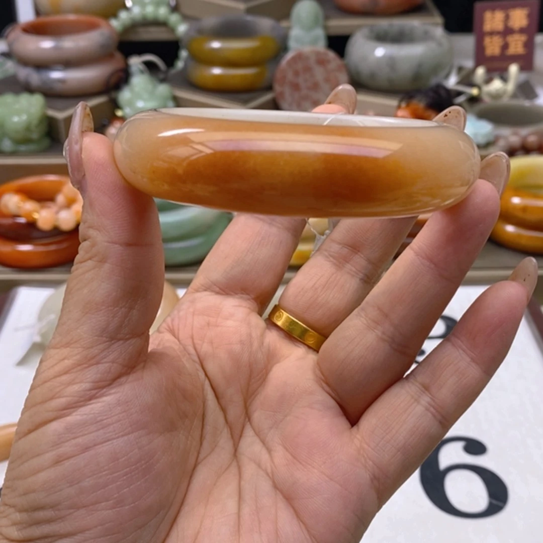 【闪购商品】未镶嵌手镯石英岩玉謝****y