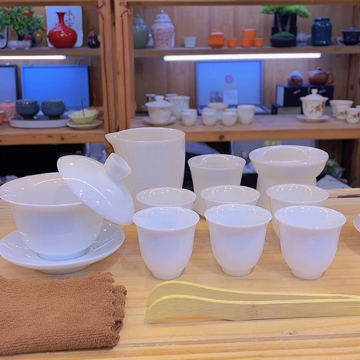 纯白冰种玉瓷套装