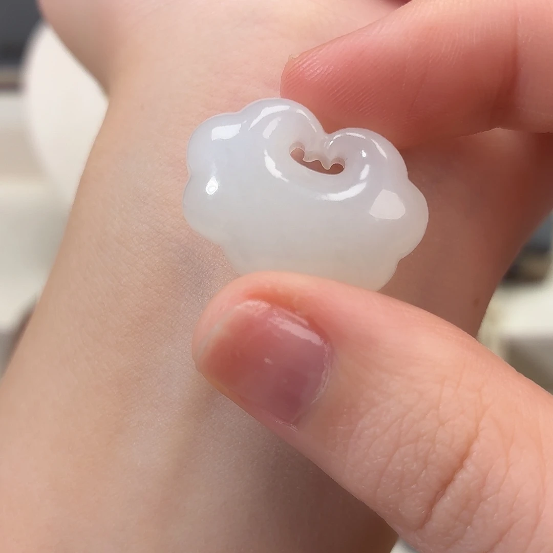 和田玉18K金镶嵌颈饰