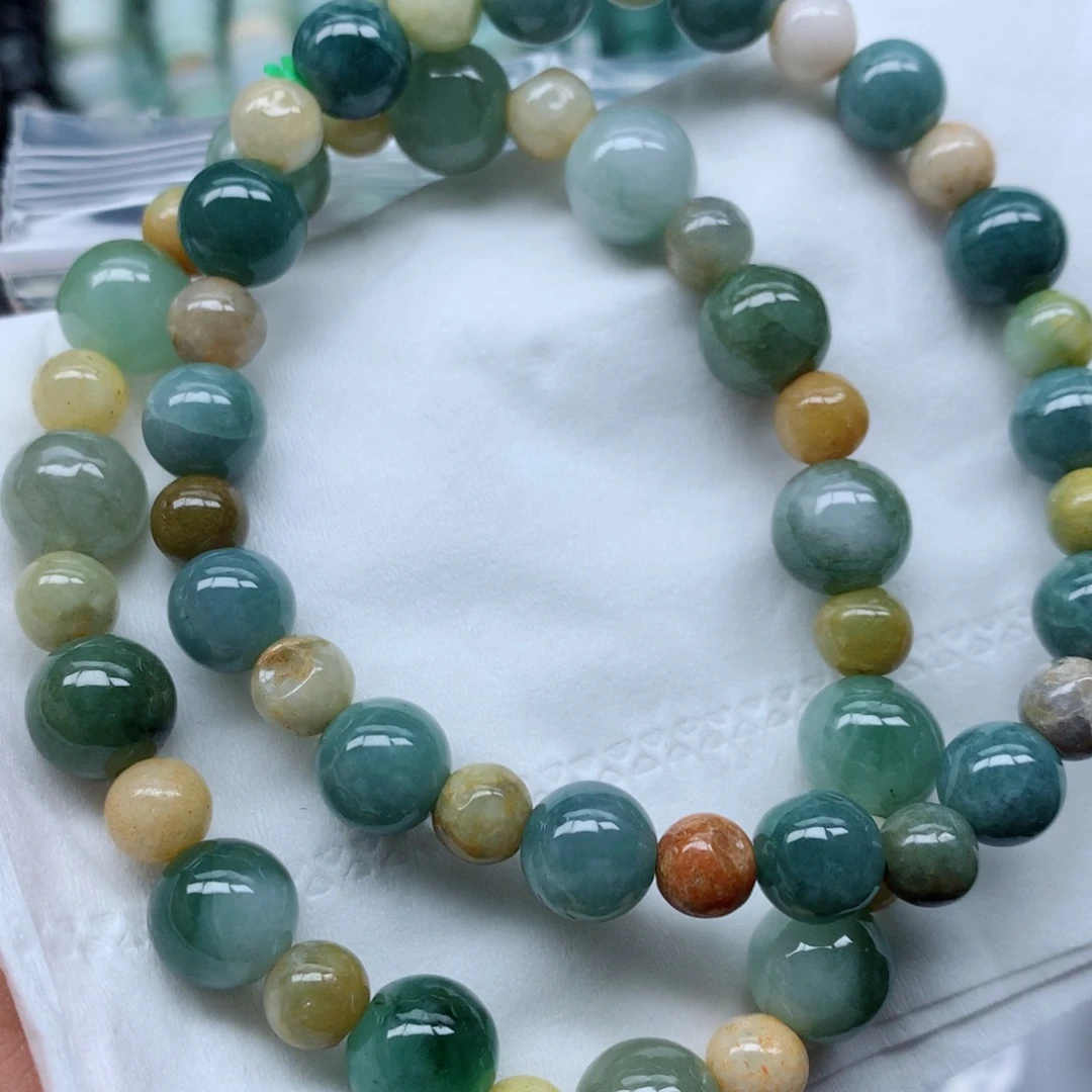 翡翠颈饰未镶嵌手串