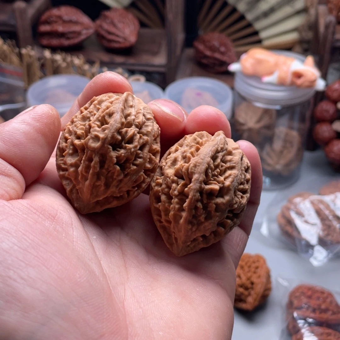 文玩核桃把件小楸香80