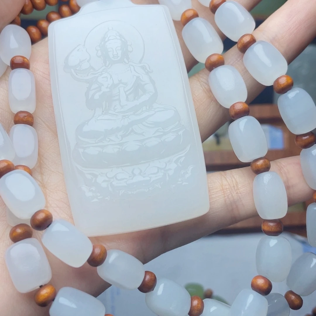 胡****?新疆昆仑山料牌形