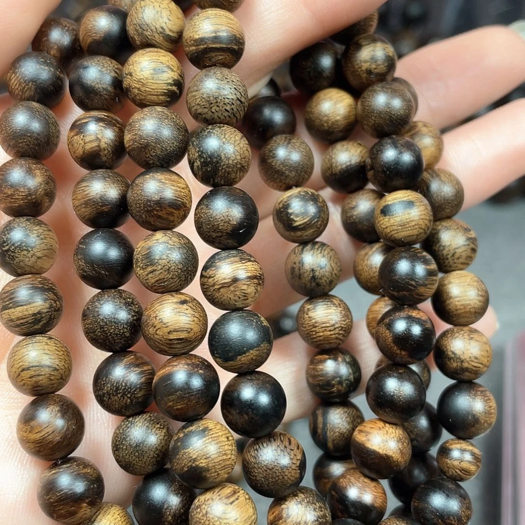 沉香手串白棋瘤疤