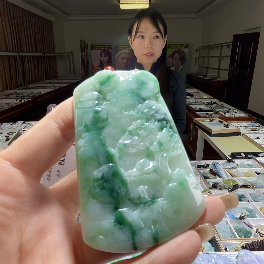 翡翠未镶嵌颈饰一