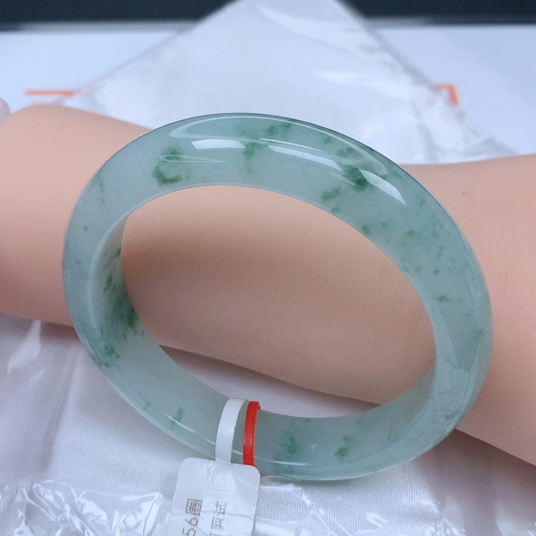 【闪购商品】未镶嵌手镯翡翠，56