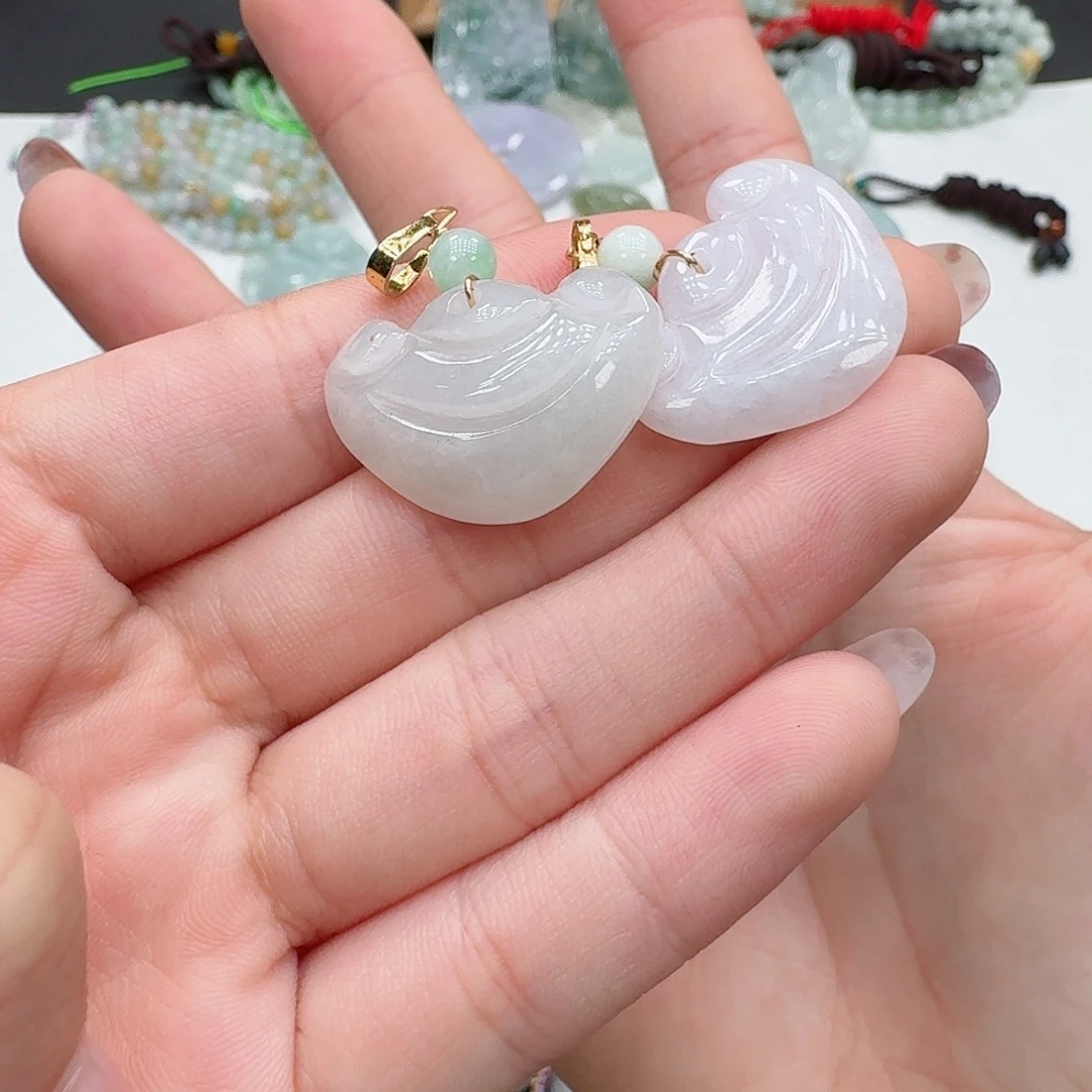 翡翠未镶嵌颈饰多样性发其一