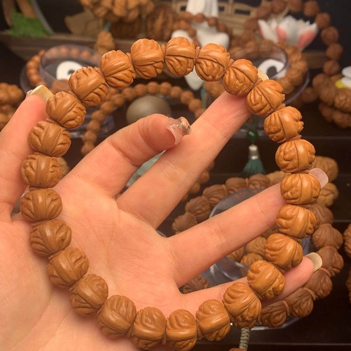 桃核吊坠兴****顺野生金蝉1.5手持