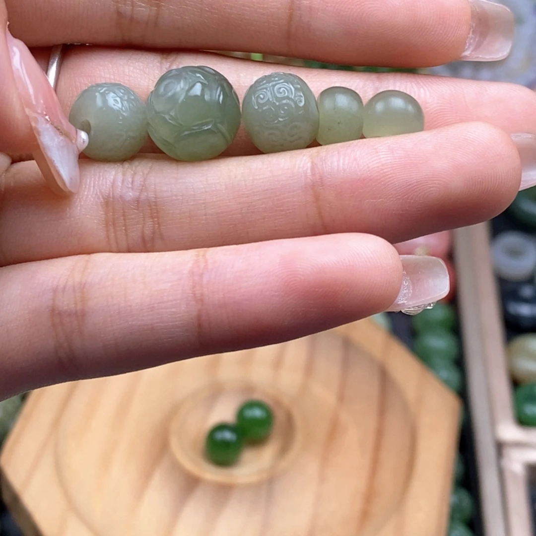 和田玉未镶嵌珠宝半成品