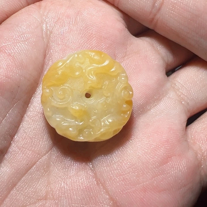 和田玉未镶嵌颈饰何*伟