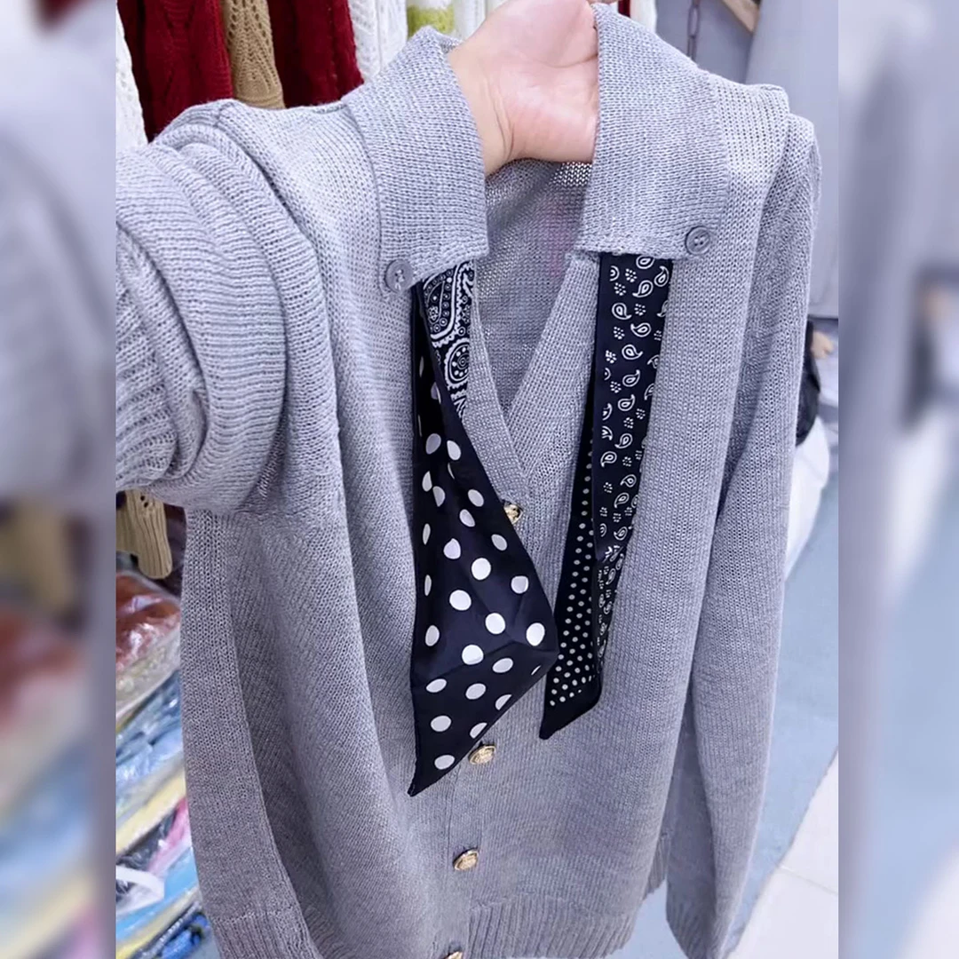 韩版设计感时髦灰色v领长袖针织衫新款宽松显瘦上衣女2025年早秋