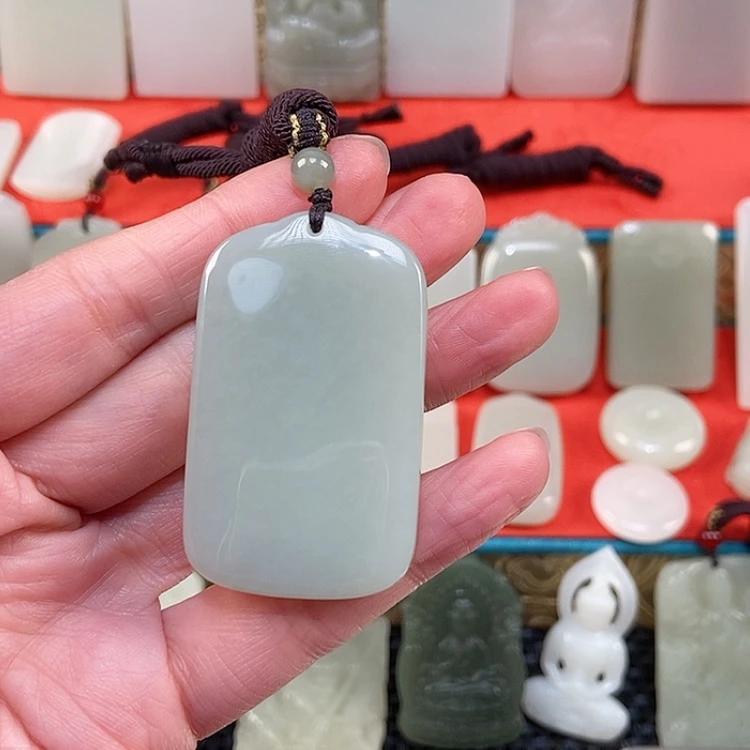 【闪购商品】颈饰未镶嵌和田玉