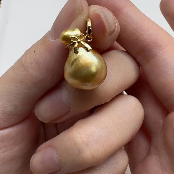 海水珍珠颈饰18K金镶嵌