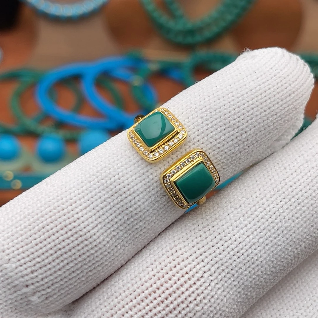 绿松石18K金镶嵌珠宝奇石