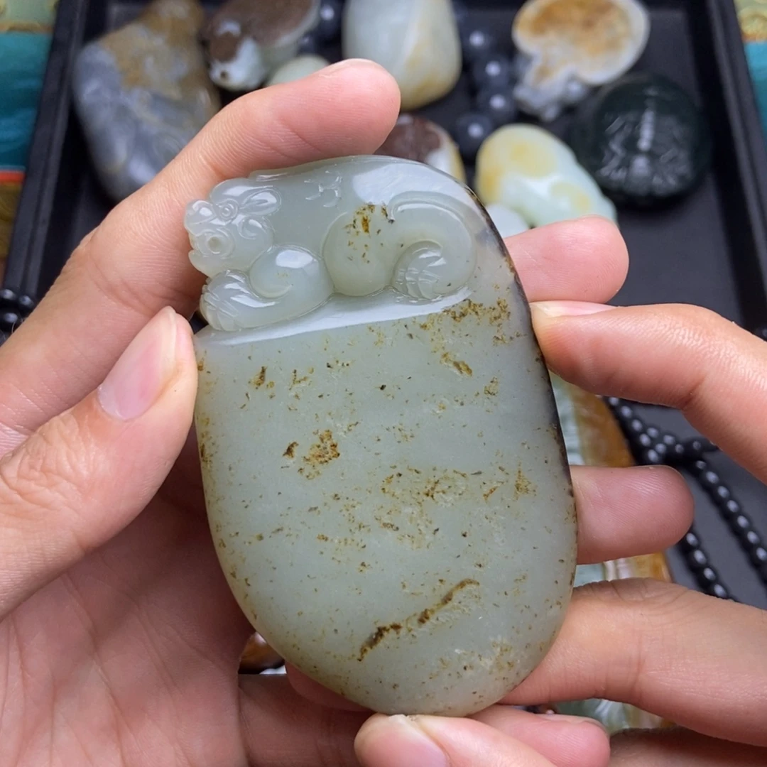 颈饰未镶嵌和田玉