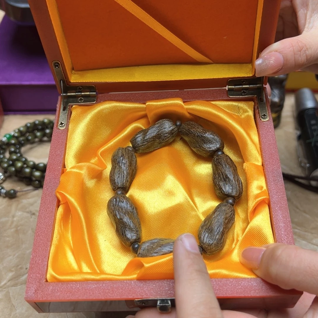 大叶紫檀（黑酸枝木类）