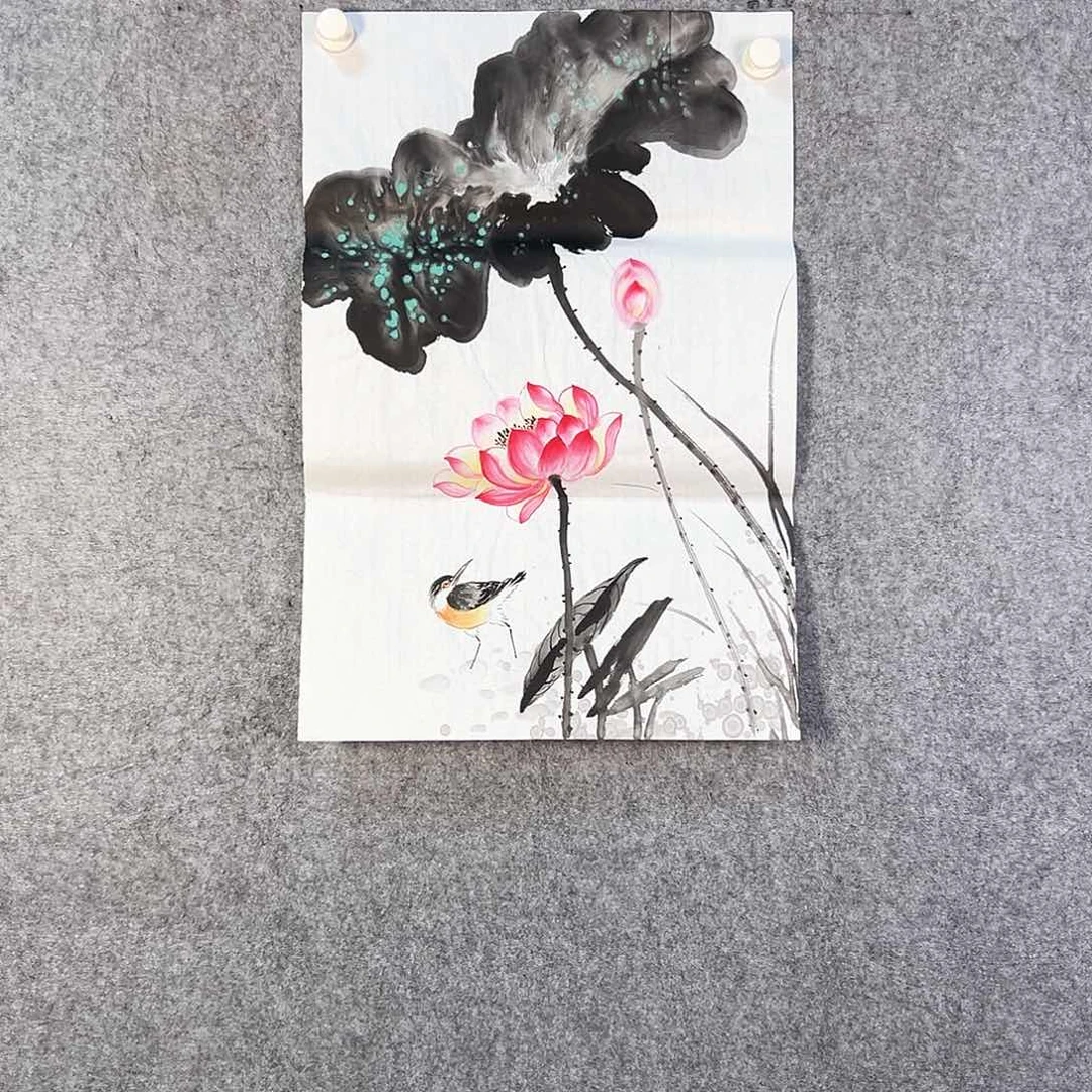 国画234 牡丹等植物生长于这里并