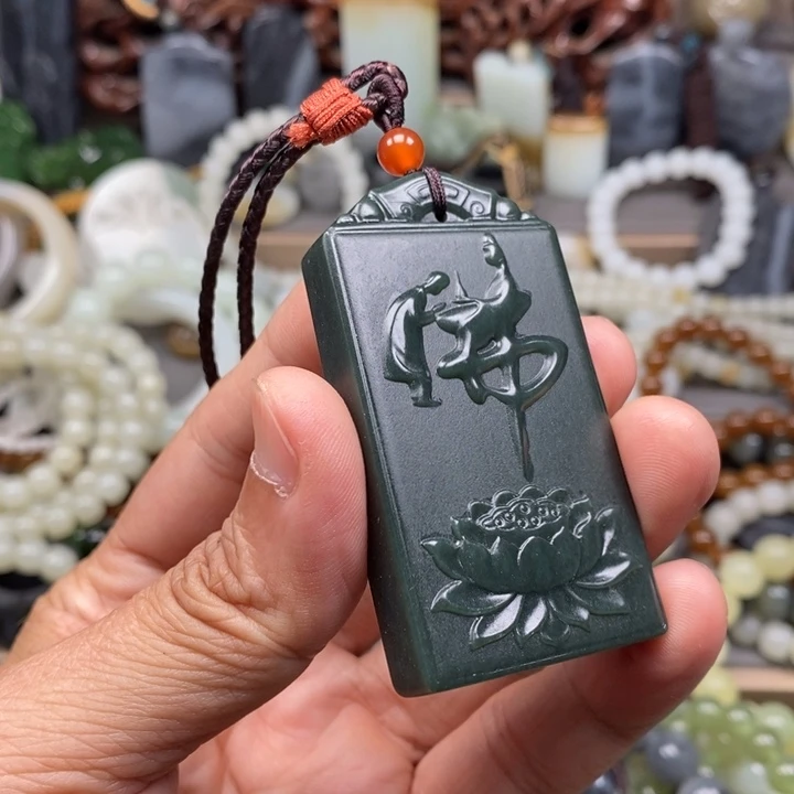 和田玉未镶嵌车挂