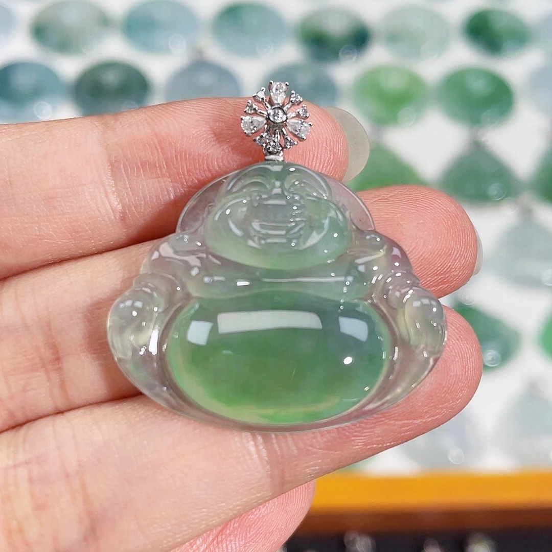 颈饰18K金镶嵌翡翠吊坠