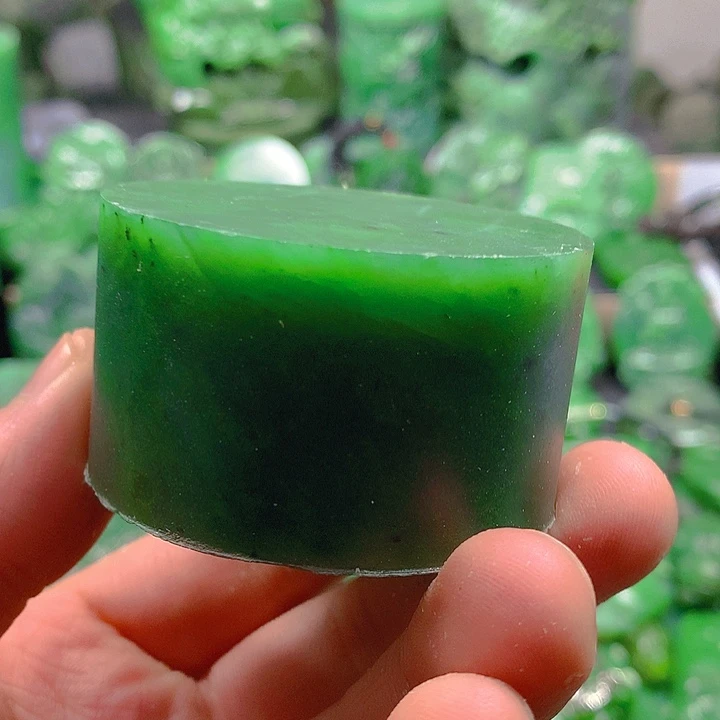 和田玉（碧玉）未镶嵌珠宝半成品