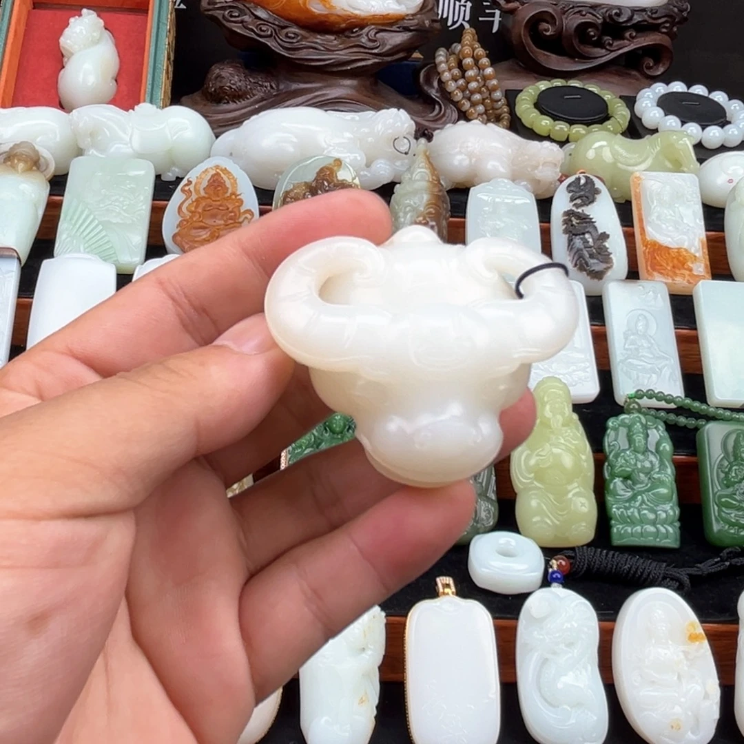 和田玉未镶嵌挂件