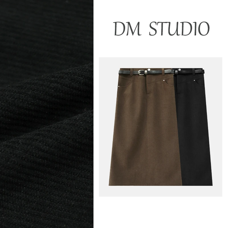 【冬日茶歇】冬季搭配亮白同色系铆钉直筒版型半身裙DM23712