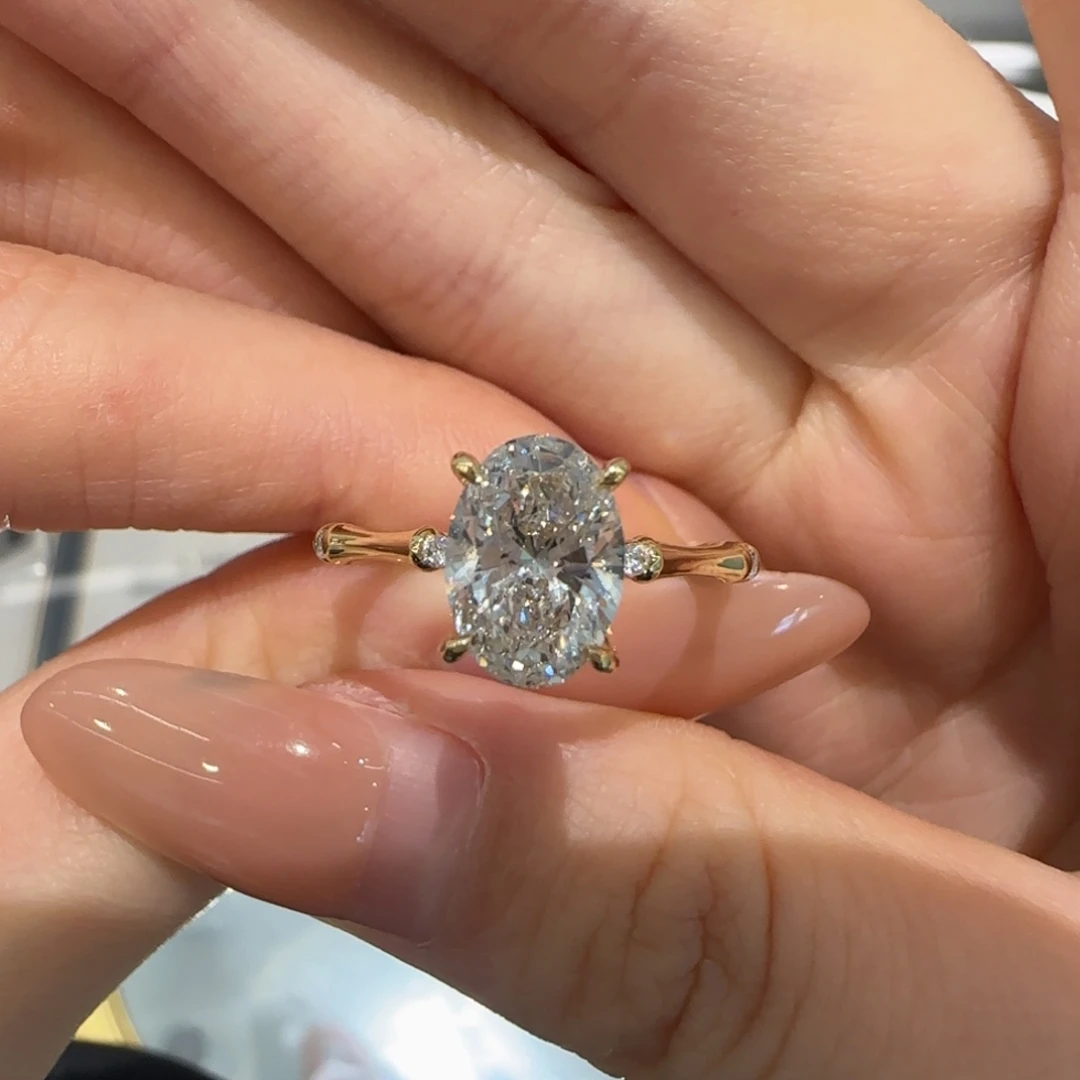 实验室培育钻石18K金镶嵌1.5卡竹节椭圆