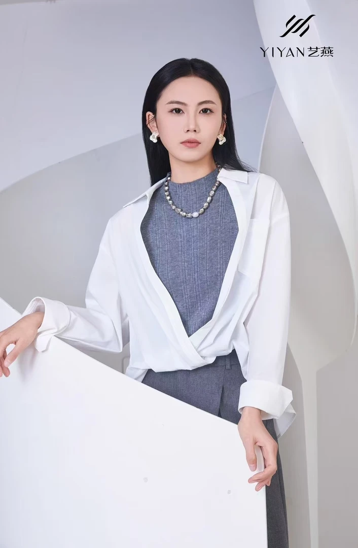 气质拼接假两件长袖衬衫